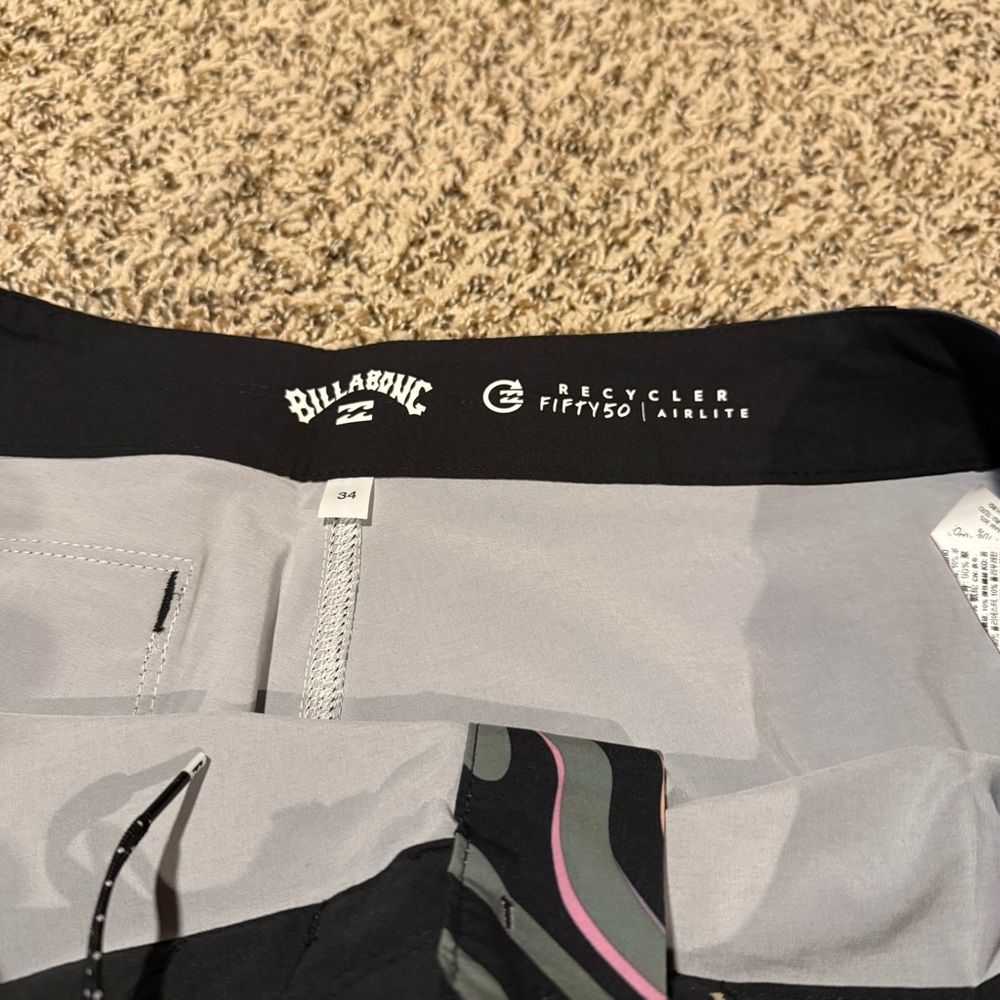 Billabong Black and Green Airlite Patterned Board Shorts - Picture 4 of 7